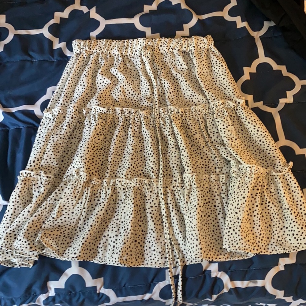 white skirt with black specks